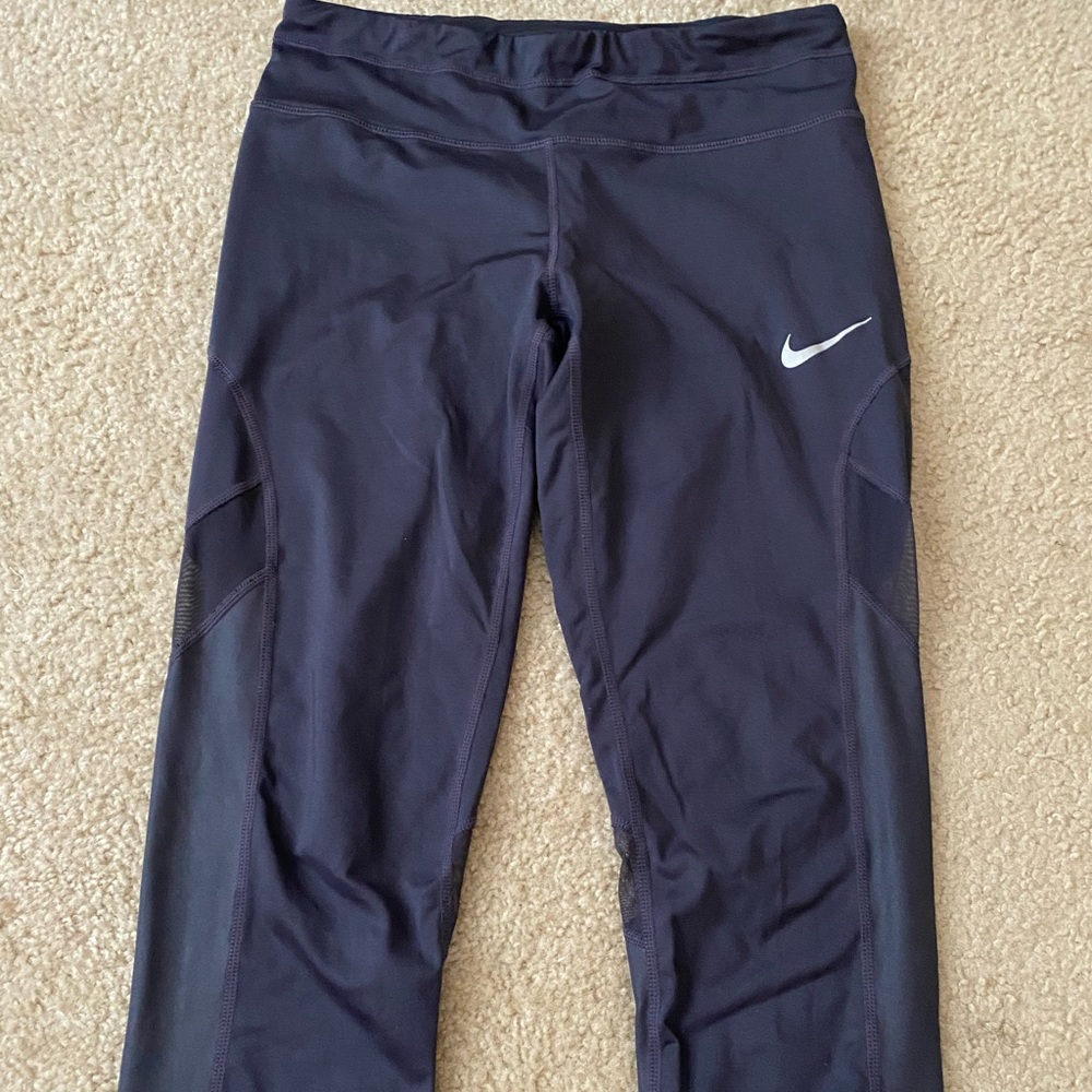 Capri navy Nike Leggings for Sale!